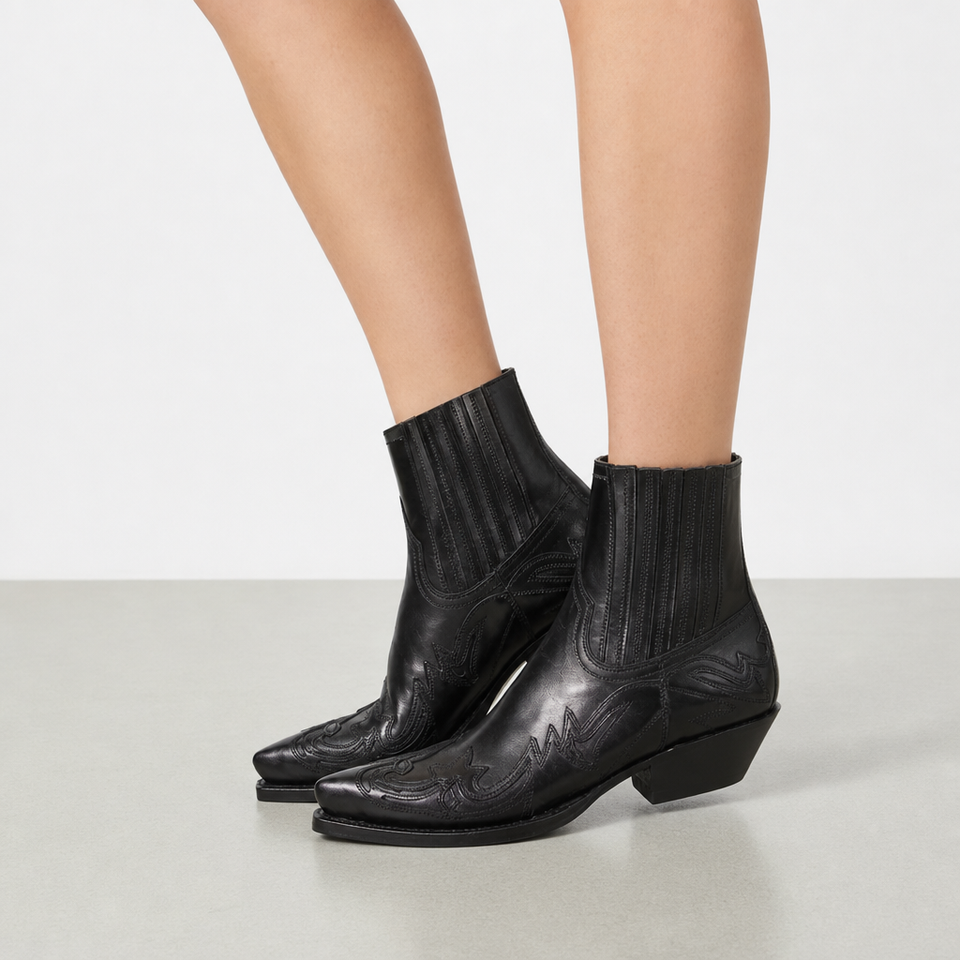 Gaeta Western Cowboy Ankle Boots in Black