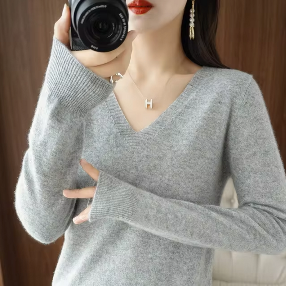 Belluno Luxurious V-Neck Sweater