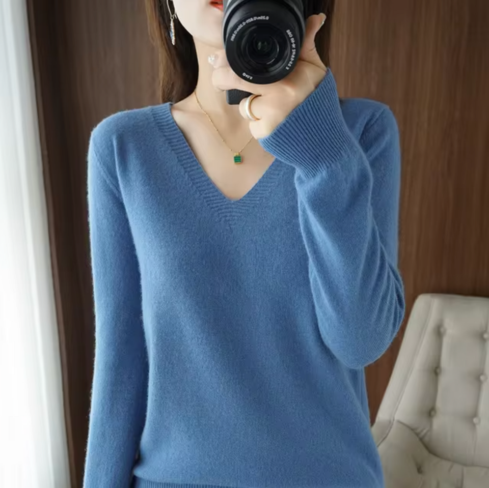 Belluno Luxurious V-Neck Sweater