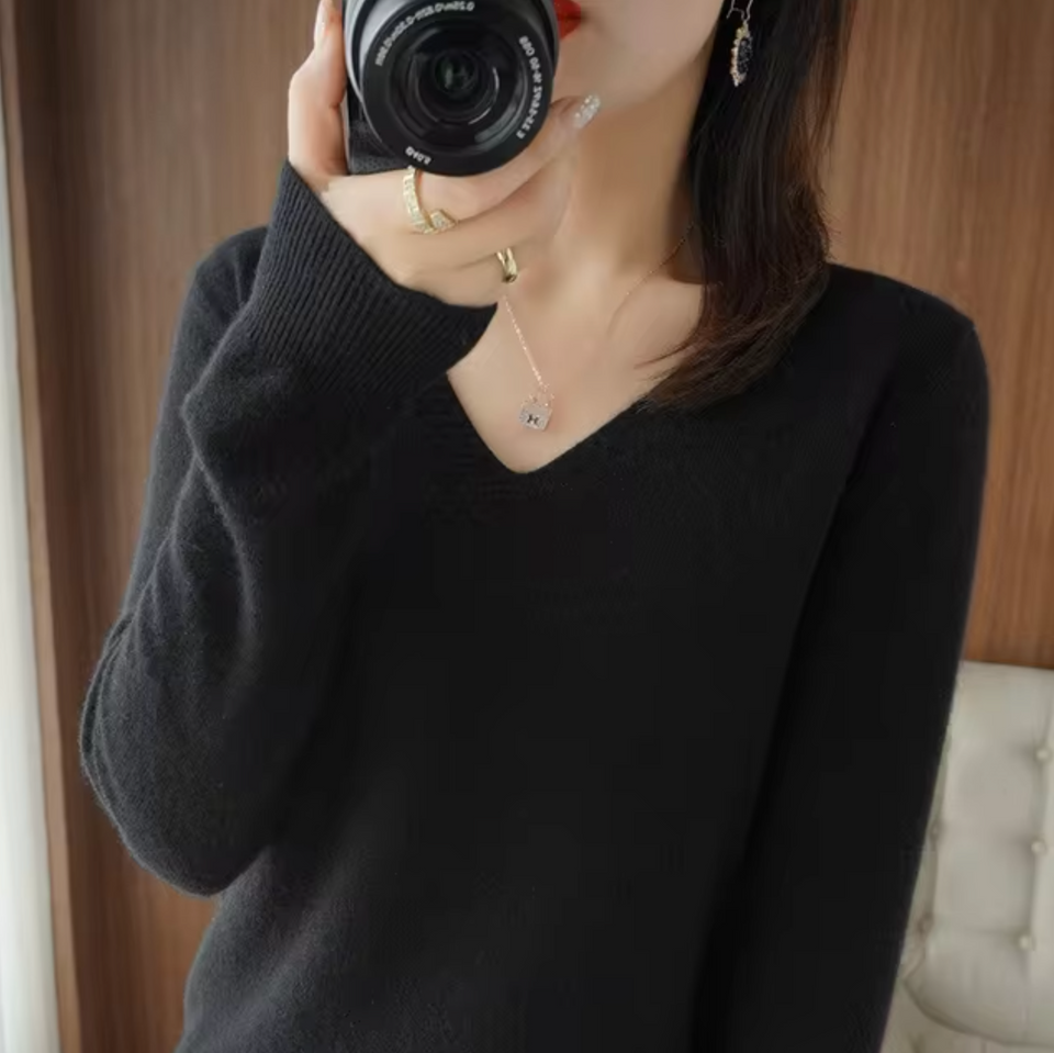 Belluno Luxurious V-Neck Sweater