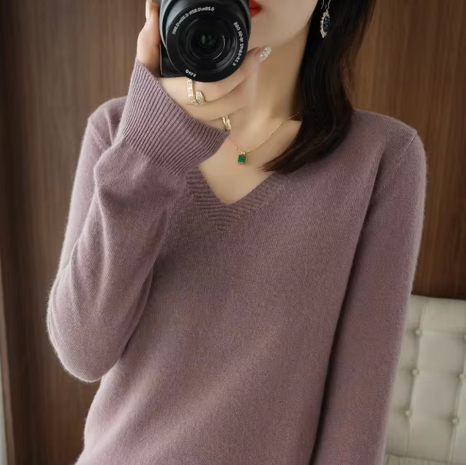 Belluno Luxurious V-Neck Sweater